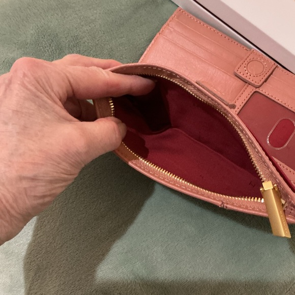 Hammitt Women's 110 wallet in pink sand - Picture 5 of 14